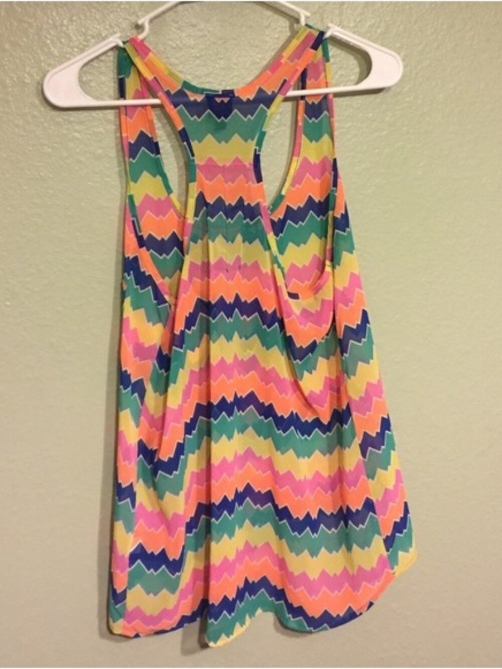 Chevron Print Top - Picture 2 of 2